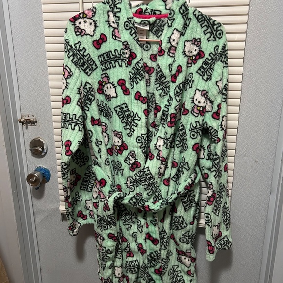 Hello Kitty Robe- Medium - Picture 2 of 2